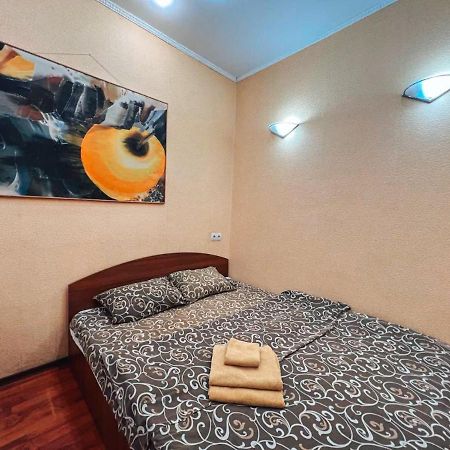 Apartment Near Metro Station Darnitsa Kiew Exterior foto
